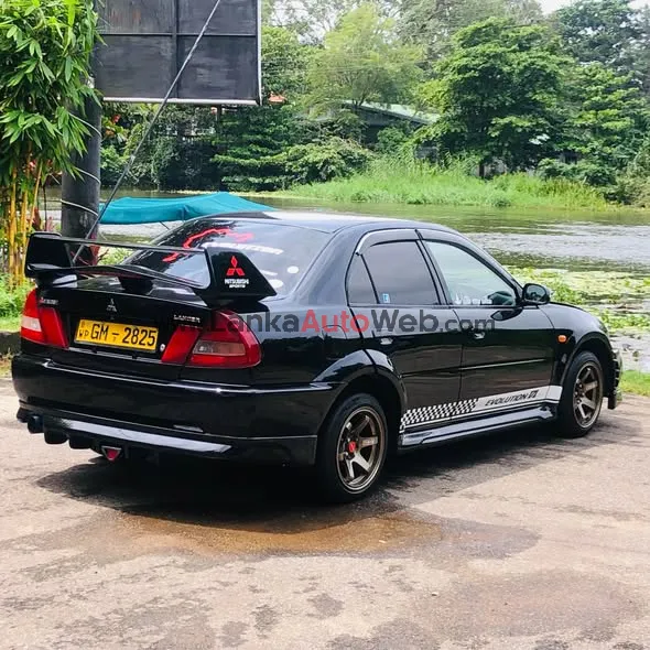 Mitsubishi Lancer CK2 2001/2002 photo 4 in Panadura, Kalutara