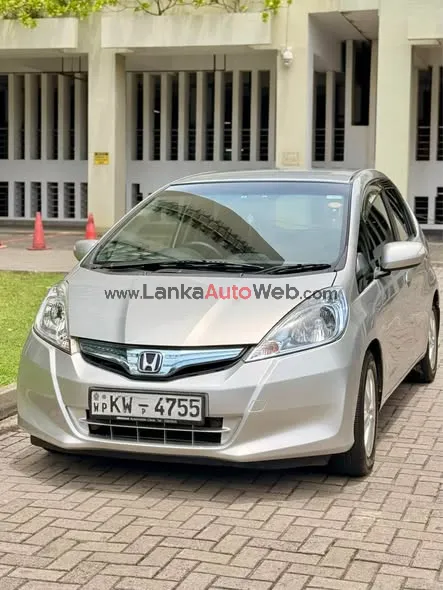 Honda Fit GP1 - Navi Premium Model photo 2