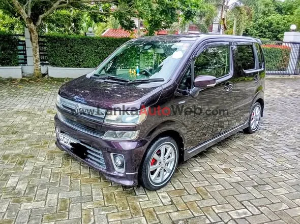 HAND 1875000 Suzuki wagon R FZ 2017 photo 3 in Gampaha, Gampaha