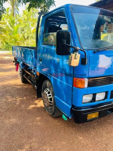 0771964973 *Isuzu ELF 10.5ft - 28 - Super Condition* photo 2 in Chillaw, Kurunegala