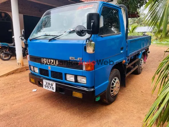 0771964973 *Isuzu ELF 10.5ft - 28 - Super Condition* photo 3 in Chillaw, Kurunegala