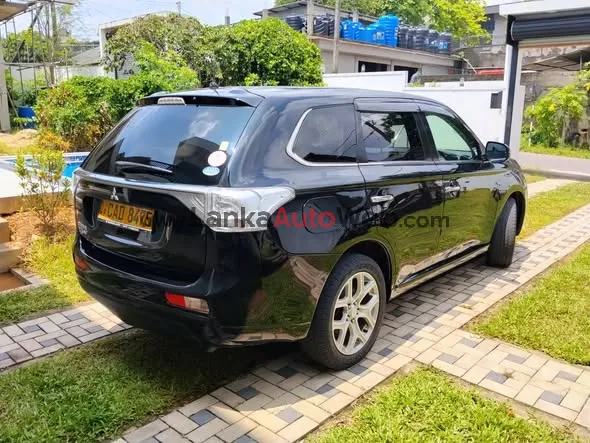 Mitsubishi outlander PHEV 2013 photo 3