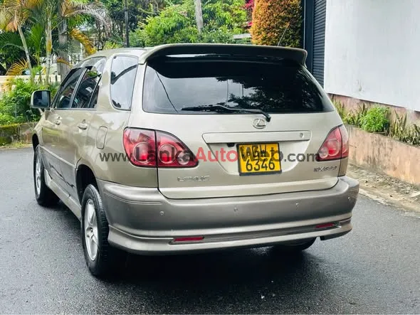Toyota Harrier For Sale photo 2