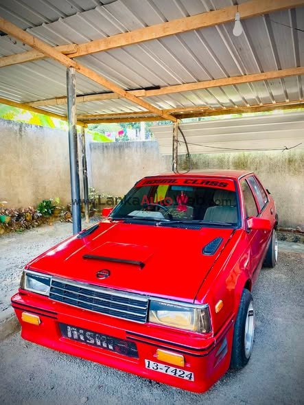 Nissan sunny HB 11