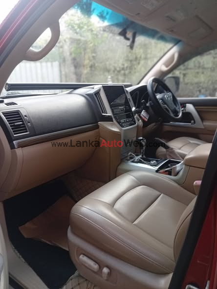 Toyota Land Cruiser – විකිණීමට