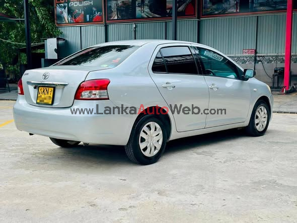 Toyota Belta 1.3