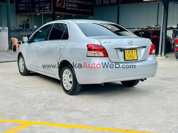 Toyota Belta 1.3