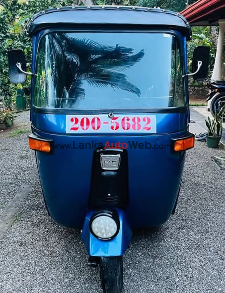 Brand /model bajaj RE 2 stork