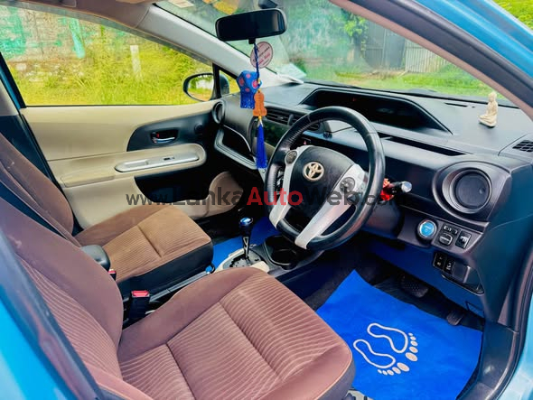 Toyota Aqua G Grade 