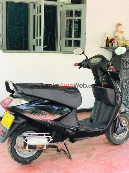 කුරුණෑගල තියෙන්නේ ,සෙල්ස්ටාඩ් වැඩ ,ලයිට් හෝන් සිග්නල් ලයිට් ඔක්කොම වැඩ