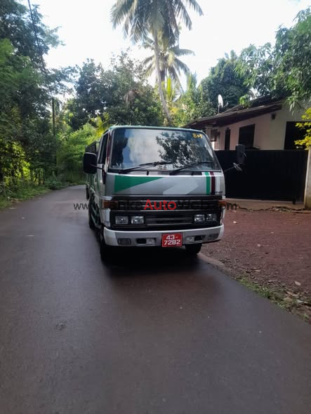 TOYOTA  DYNA 10.5FT 