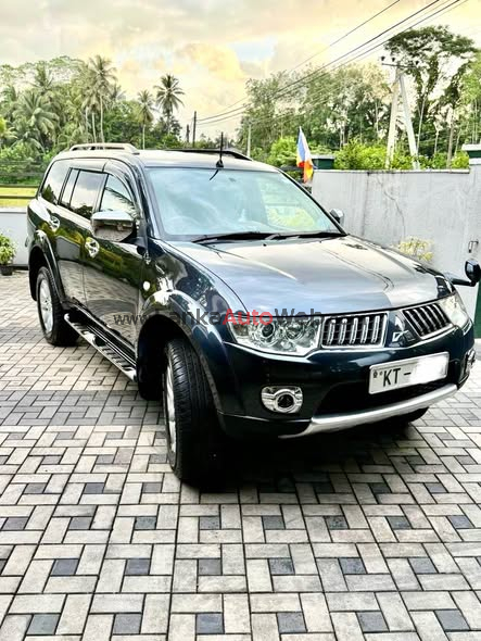 Montero sport imaculate condition as photos 2011