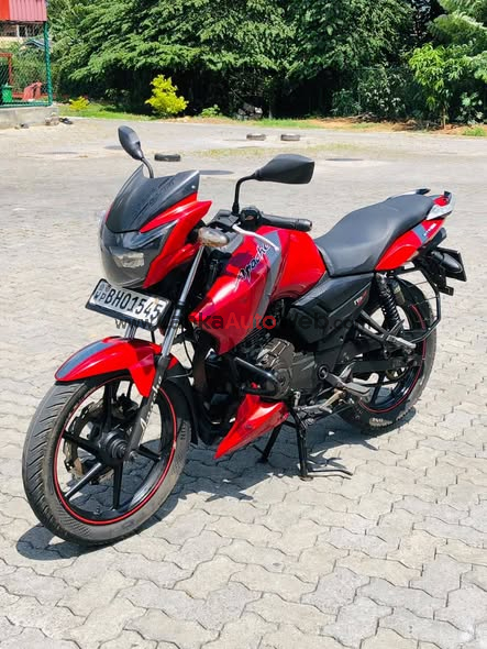 Apache RTR 150 2018