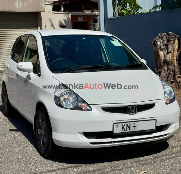 Honda Fit GD1 / 1st Owner (No Previous)