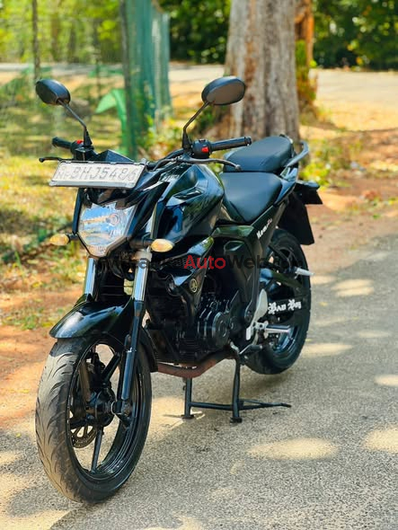 YAMAHA FZ V2
