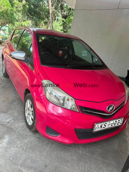 Toyota Vitz – 2012 Registered  KSP130 Jwela edition Call 0766307945