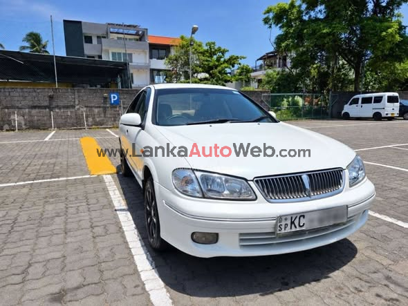 Nissan N16, carefully used vehicle