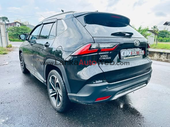 Yaris Cross (Highest Grade) 2025