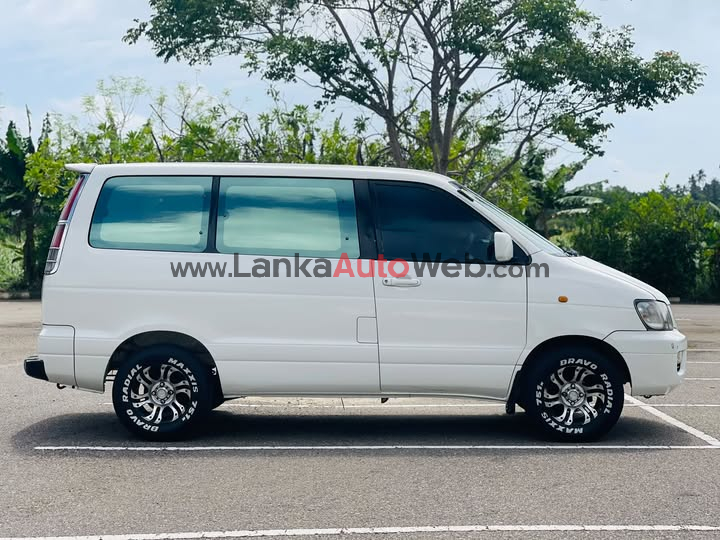TOYOTA NOAH ORIGINAL DIESEL