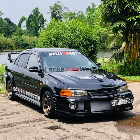 Mitsubishi Lancer CK2  2001/2002