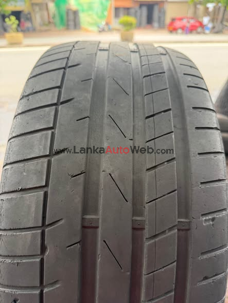 245/40/18 petals turkey 4 Tyre available 65% good condition 2020 yoh with warranty 12500 each Colombo 14 0713346841
