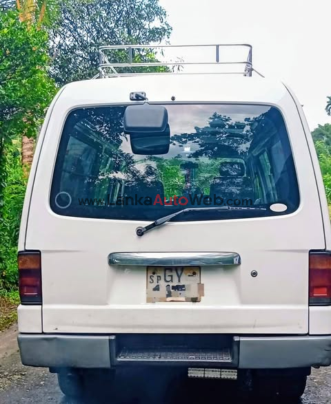 Mazda bongo brawny