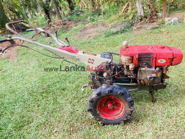 මඩ වීල් දෙක සහ රොටරිය සමග ට්‍රැක්ටරය විකිනීමට.ට්‍රැක්ටරය ඉතාම හොඳ තත්වයේ පවතී.මිල ගනන් සාකච්චා කරගතහැක