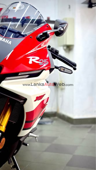 Yamaha YZF -R25 අලුත්ම bike එක ඉක්මනින්ම විකුණනු ලැබේ . 