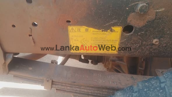 ඉසුසු 01 කියුබ් ටිපර්
