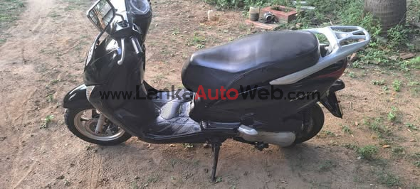Honda Honda Lead Scooter