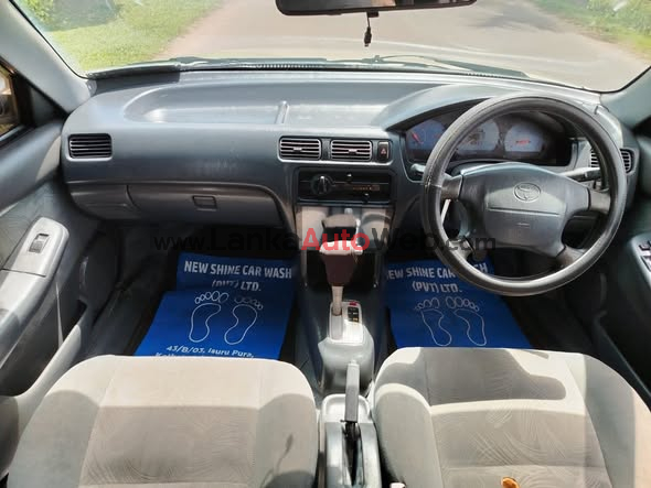 TOYOTA SOLUNA