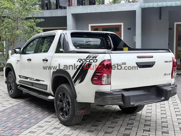 Toyota Hilux original Rocco B5 2018/2019