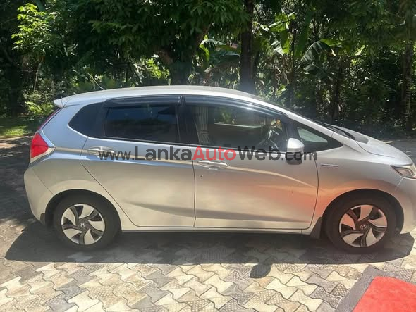 Honda Fit GP5