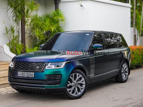 Range Rover LWB P400e 2020