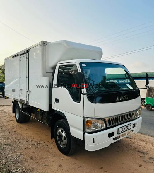 JAC 14 1/2 (2017) LM JAC 12 1/2 (2017) LN