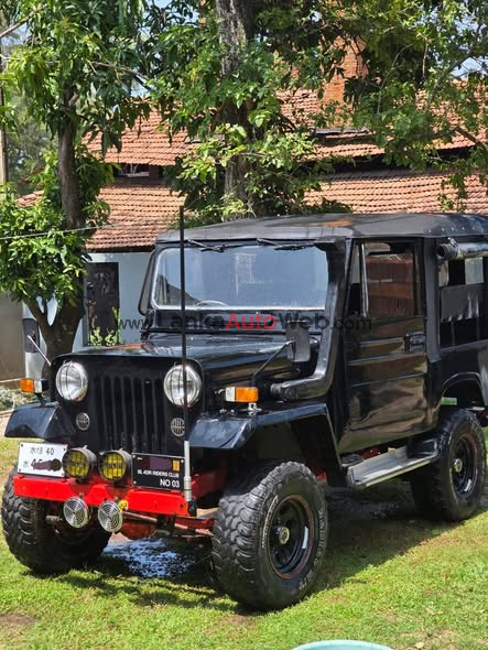 4DR jeep යක්කු හොයන අයට