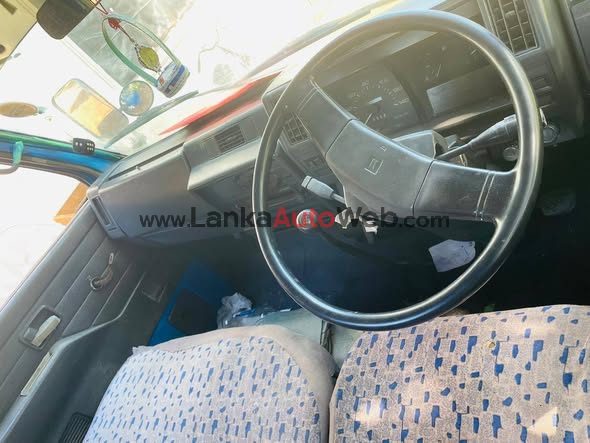 0771964973 *Isuzu ELF 10.5ft - 28 - Super Condition*