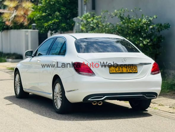 Mercedes Benz C180  2015/2015 LKR16,995,000/