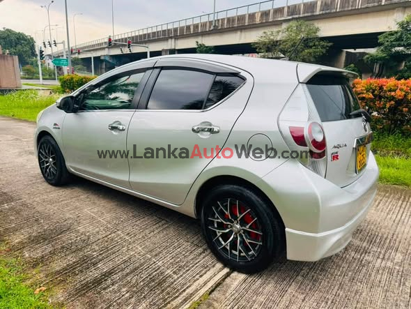 Toyota Aqua G Grade