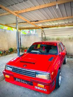 Nissan sunny HB 11