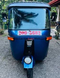 Brand /model bajaj RE 2 stork
