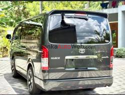 Toyota KDH HIACE 200 2006