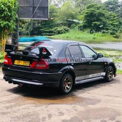 Mitsubishi Lancer CK2  2001/2002