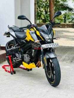 Pulser  NS 200cc