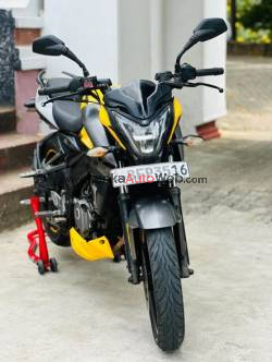 Pulser  NS 200cc