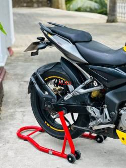 Pulser  NS 200cc