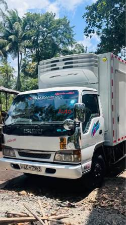 Isuzu elf 350