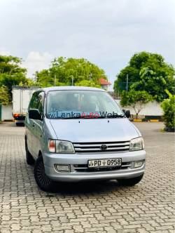 Toyota Noah CR40 Turbo 