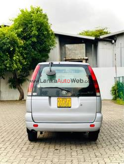 Toyota Noah CR40 Turbo 