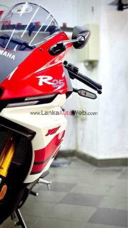 Yamaha YZF -R25 අලුත්ම bike එක ඉක්මනින්ම විකුණනු ලැබේ . 